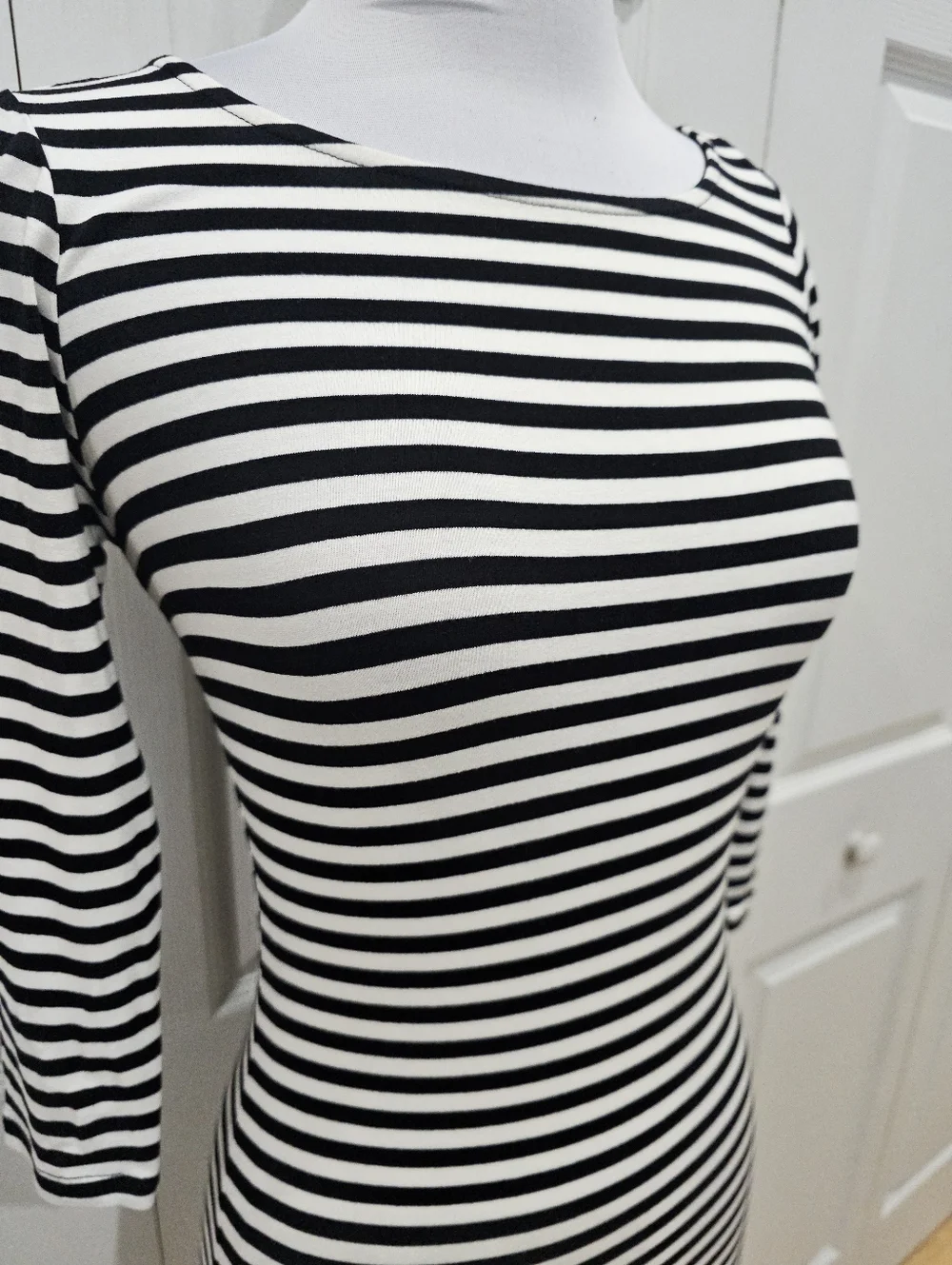 Forever 21 Black & White Striped Bodycon 3/4 Sleeve Basic Stretchy Dress S - Picture 3 of 9